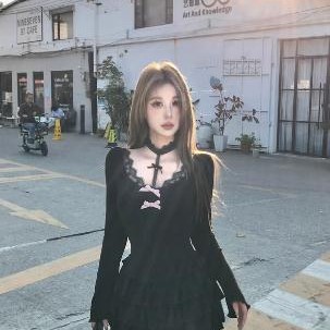 Mejiu蜜九【晓奇物语】性感蕾丝连衣裙女设计感蝴蝶春季辣妹裙子